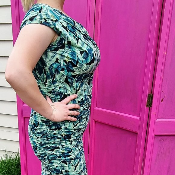 Tropic print stretch dress Size 12 - 14 - Picture 2 of 3